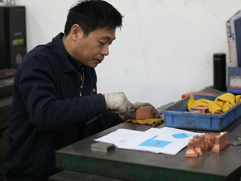 深圳塑胶模具厂家：模具的表面处理技术